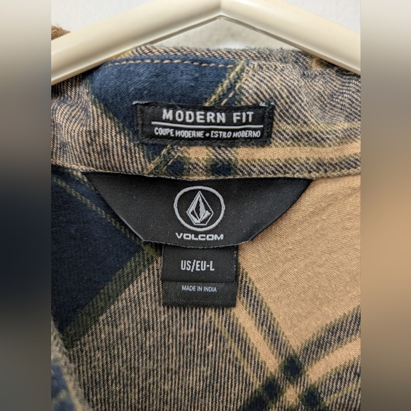 Volcom flannel - Picture 3 of 3
